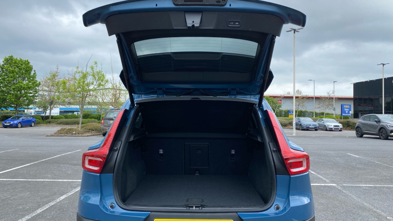 Volvo Xc40 1.5 T5 Recharge PHEV Ultimate Dark 5dr Auto Estate